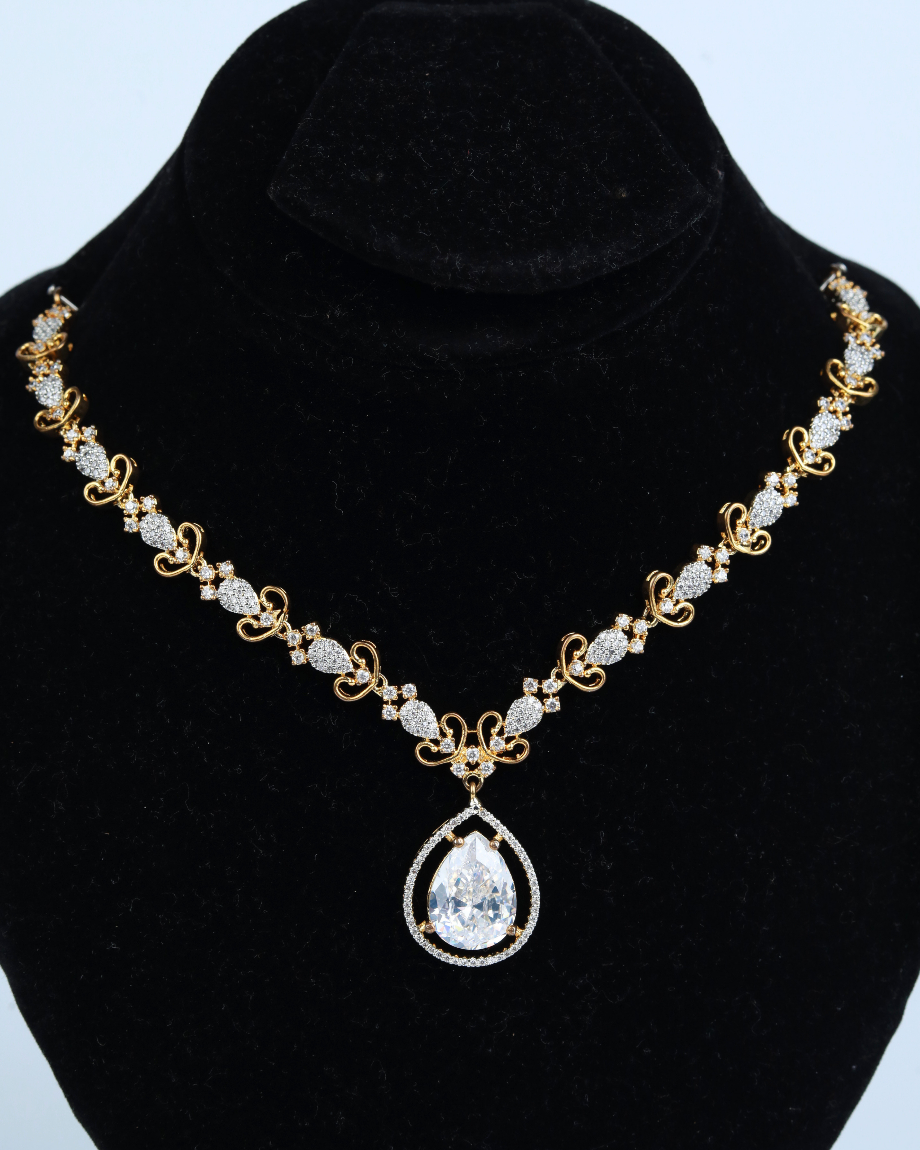 NECKLACE SET