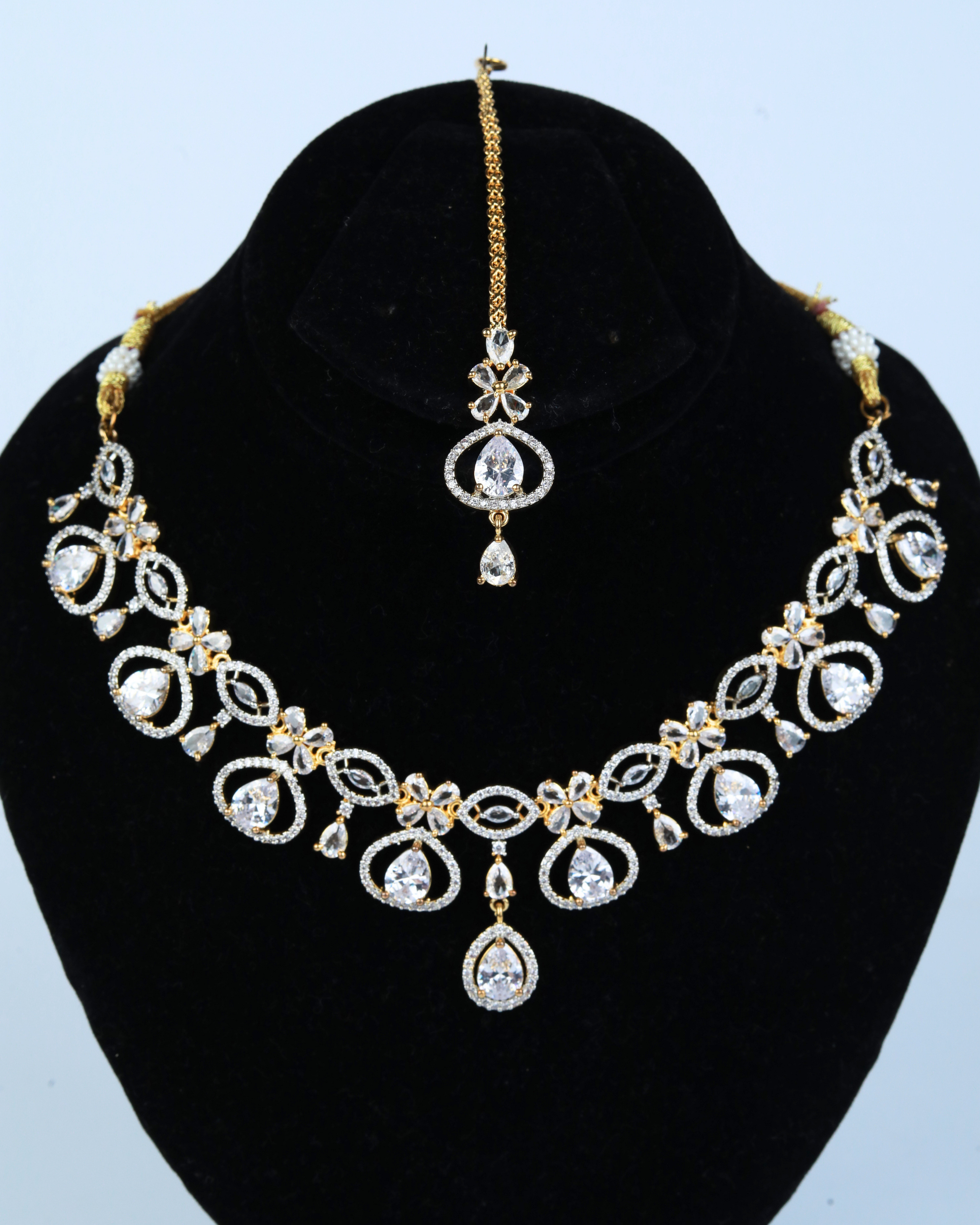 NECKLACE SET