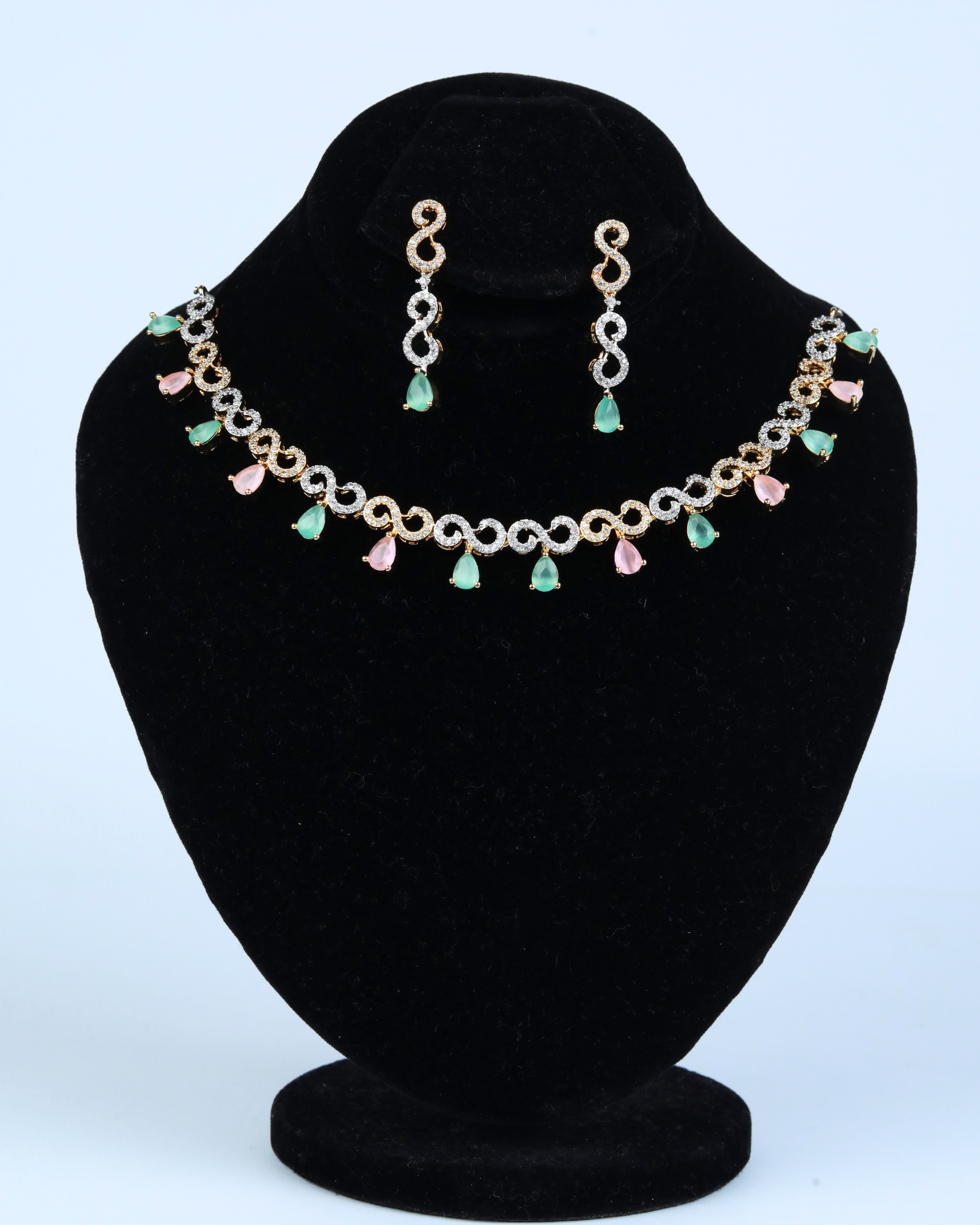 NECKLACE SET
